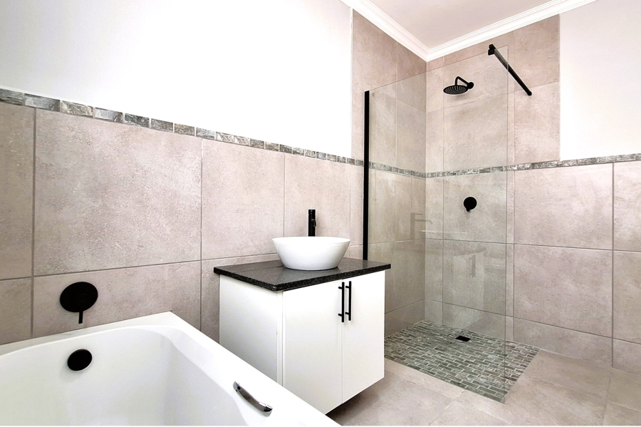 3 Bedroom Property for Sale in Sandy Point Western Cape